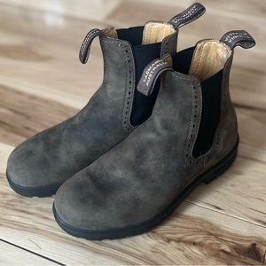 Blundstone Chelsea Boot Women’s Size 7 (4 AUS) - #1351 High Top Rustic Brown